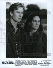 1988 Press Photo Annabeth Gish, William R. Moses star in "Mystic Pizza"