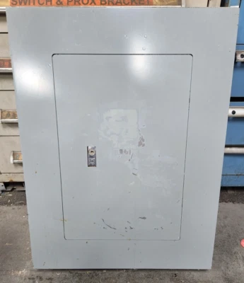 😎 SQUARE D 125 AMP MAIN LUG PANELBOARD 480Y/277 VAC 3 PHASE 12 CIRCUIT TYPE 1 - Image 1 of 4