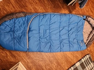 L.L.Bean Adventure 30°F Kids' Sleeping Bag, Blue, Lightweight Camping Gear - Picture 1 of 5