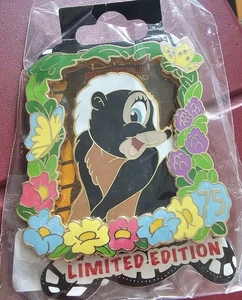 Disney Pin DSSH 75th Anniv. Bambi Blumenstinktier Glasmalerei LE 300 - Bild 1 von 1