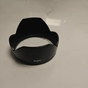 Sigma LH780-04 Lens Hood 17-70mm, 18-200mm, 18-250mm DC OS & 18-50mm f/2.8 Ø72mm - Picture 1 of 4