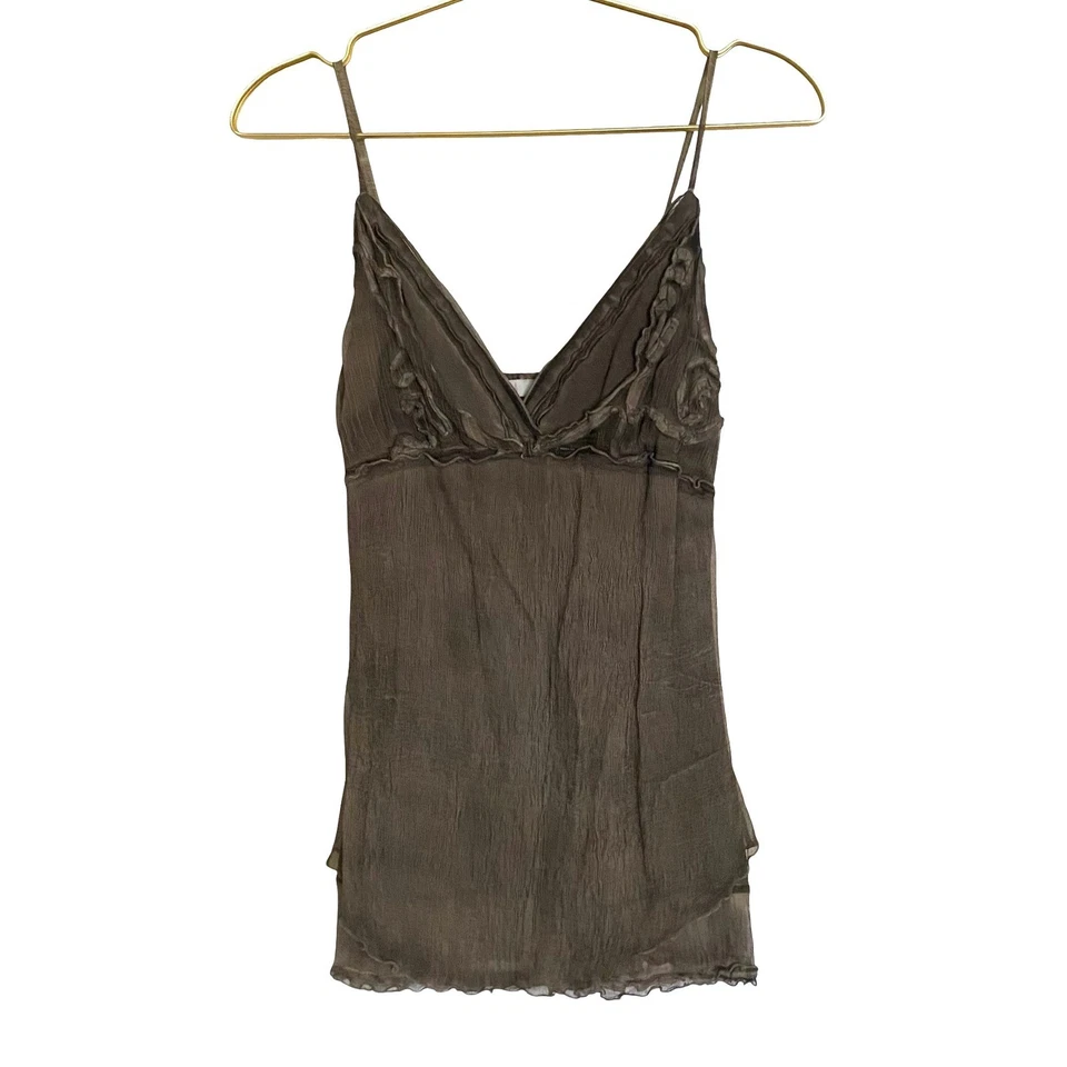 Camiseta sin mangas SAGA color topo con volantes cuello en V correa de espagueti seda en capas transparentes Boho Foto 1 de 4