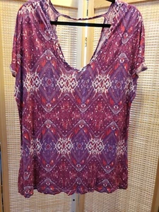 Rue Damen Bluse Größe 2X Lila Weiß Designs Schlitz Rücken Kurzarm Pullover  - Bild 1 von 7