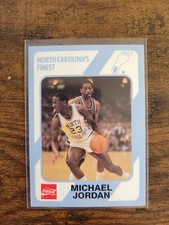1989 Collegiate Collection #17 Michael Jordan - Carolina's Finest 1st Edition