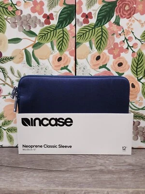 Funda clásica de neopreno Incase para MacBook 12" - azul medianoche  Foto 1 de 2