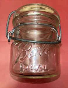 Tarro de frutas ideal vintage 1923-'33 bola con tapa de vidrio y paca de alambre 1/2 pinta #1 - Imagen 1 de 4