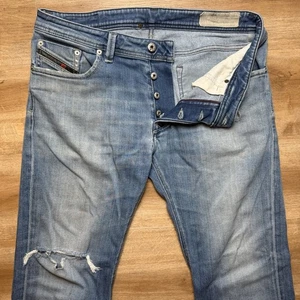 Diesel Jeans Men 34x32 Blue Larkee Straight Leg Stretch Ripped Modern 084QQ - Picture 1 of 14