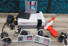 Nintendo Entertainment System NES-001 Original Console Bundle W/ GAME TESTED