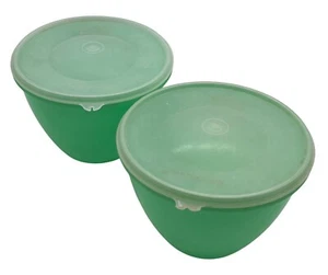 Set di 2 ciotole Tupperware verdi vintage con coperchi - Foto 1 di 5