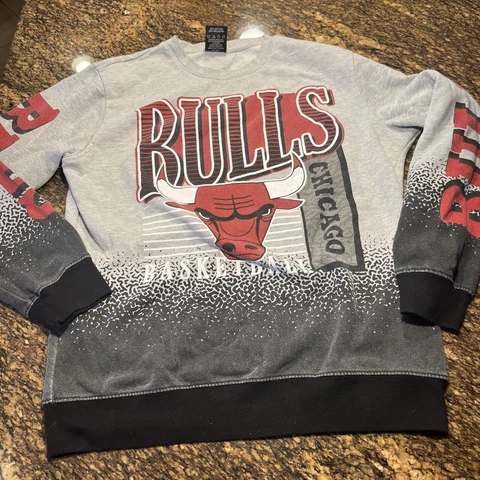 Vintage NBA Chicago Bulls Crewneck Sweatshirt Mens L Gradient Big Logo Cover