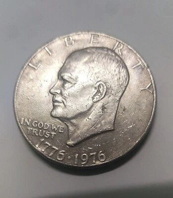 1776-1976  Eisenhower Liberty Bell & Moon One Dollar US Bicentennial Coin - Image 1 of 2