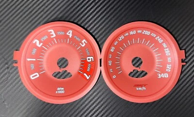 Medidores SRT rojos Dodge Challenger Foto 1 de 2