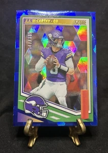 2025 Score #291 J.J. McCarthy Cubic #147/185 Minnesota Vikings NFL - Picture 1 of 4