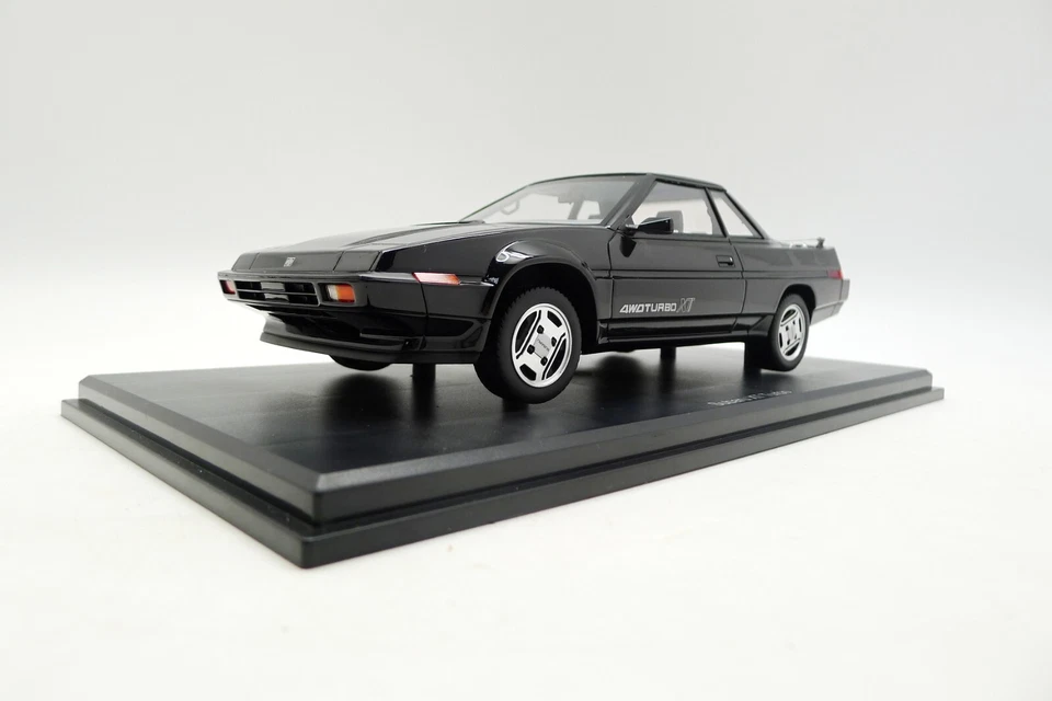 Coche modelo Subaru XT Turbo resina 1/18 de ADN coleccionables Foto 1 de 1