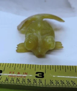 Vintage Hand Carved Green Jade Asian Fish Figure Art Sculpture Koi Fighting Gold - Picture 1 of 7