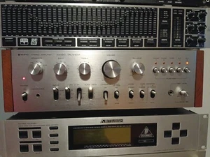Ampli vintage SANYO model DCA 650 RESTAURÉ INTÉRIEUR COMME NEUF made in Japan - Foto 1 di 17