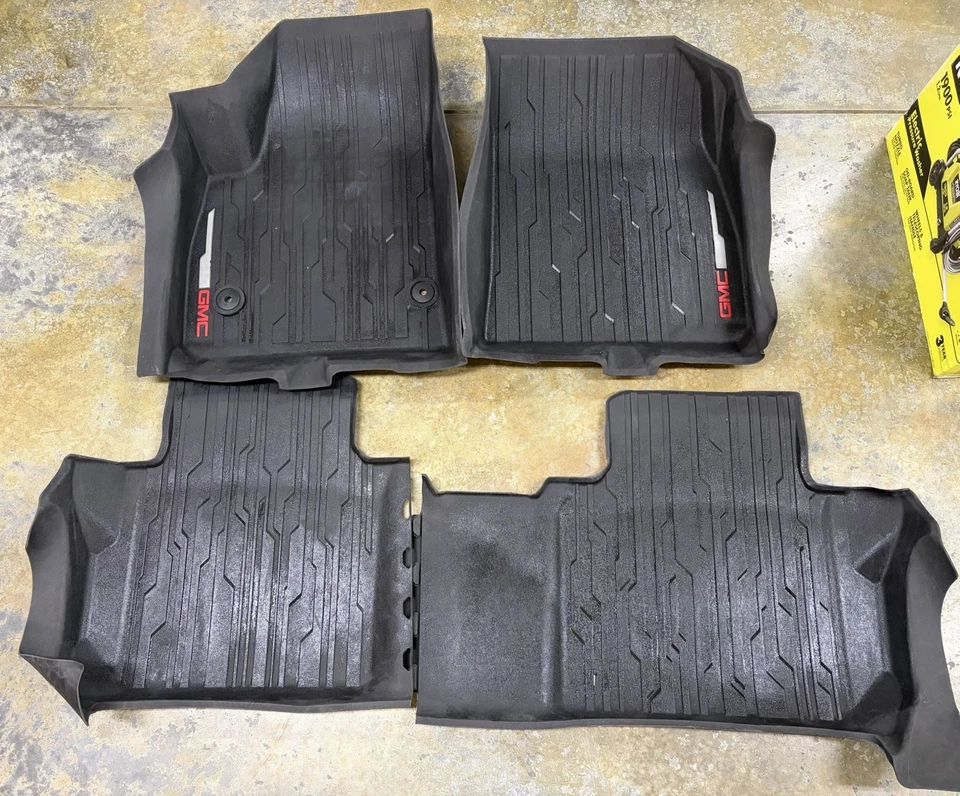 GMC Acadia 2017-2023 revestimientos de piso 84369009 gris ceniza oscuro genuino OEM GM Foto 1 de 1