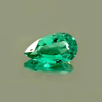 6.00 CT Hydrothermal Colombian Ethical Green Emerald Loose Gemstone Pear Cut - Image 1 of 4