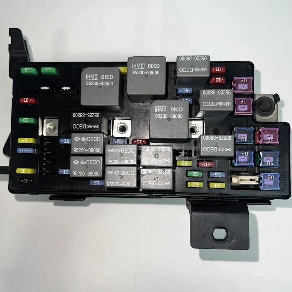 Módulo de relé de caja de fusibles Hyundai Sonata 2002-2005 91220-3d301 912203d301 Foto 1 de 3