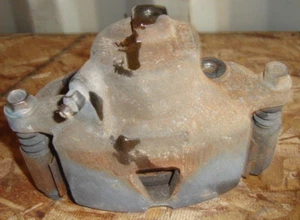 2002 Saturn SC2 SC 2 S Series Right Front Disk Brake Caliper 02 - Picture 1 of 2