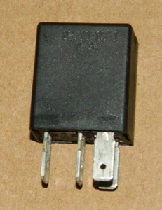 Fuel Pump Electrical 4-pin Relay Ducati Monster Fiat Lancia Alfa Romeo 232006 - Picture 1 of 4