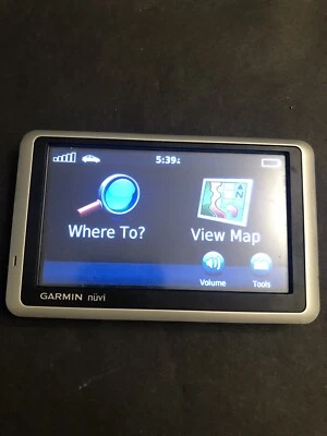 garmin nuvi 1300 Bundle with mount and power cord - Image 1 of 4