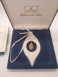 Wedgwood Millennium Gems Ornament 1999 #3 Good Fortune - Picture 1 of 5