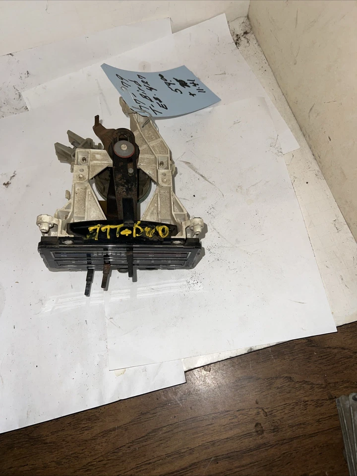 Ford Thunderbird 1977 calefacción control de clima sin aire acondicionado OEM 1977 Foto 1 de 3