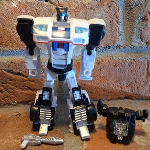 Transformers Generations Power Of The Primes Deluxe Class Autobot Jazz - Picture 1 of 17