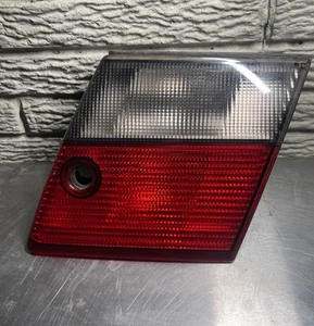 SAAB 9-5 591853 Passenger Right Tail Light Sedan Lid Mounted Fits 99-01 - Picture 1 of 8