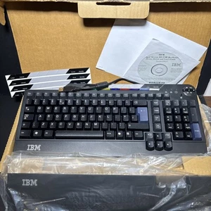 IBM SK-8805 USB Wired Keyboard With Rest Dock UK Engilsh - Picture 1 of 4