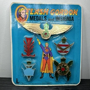 Prendedores insignia medallas Flash Gordon vintage Larami Corp 1978 características King - Imagen 1 de 9