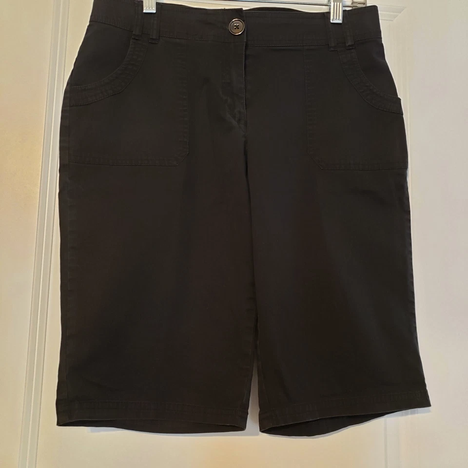 Counterparts Womens Black Shorts With Elastic Waist Size 8 Casual  - Image 1 of 4