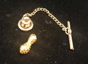 VINTAGE GOLD TONE PEANUT TIE TACK - Picture 1 of 2