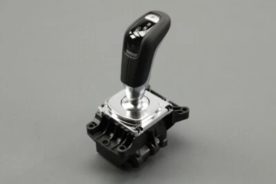 Genuine Range Rover Sport 14-22 transfer shift control module (8 speed) LR108936 - Image 1 of 4