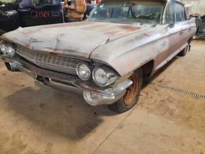 1961 CADILLAC DEVILLE LEFT FRONT DOOR 4 DOOR HARD TOP 814758 - Image 1 of 4