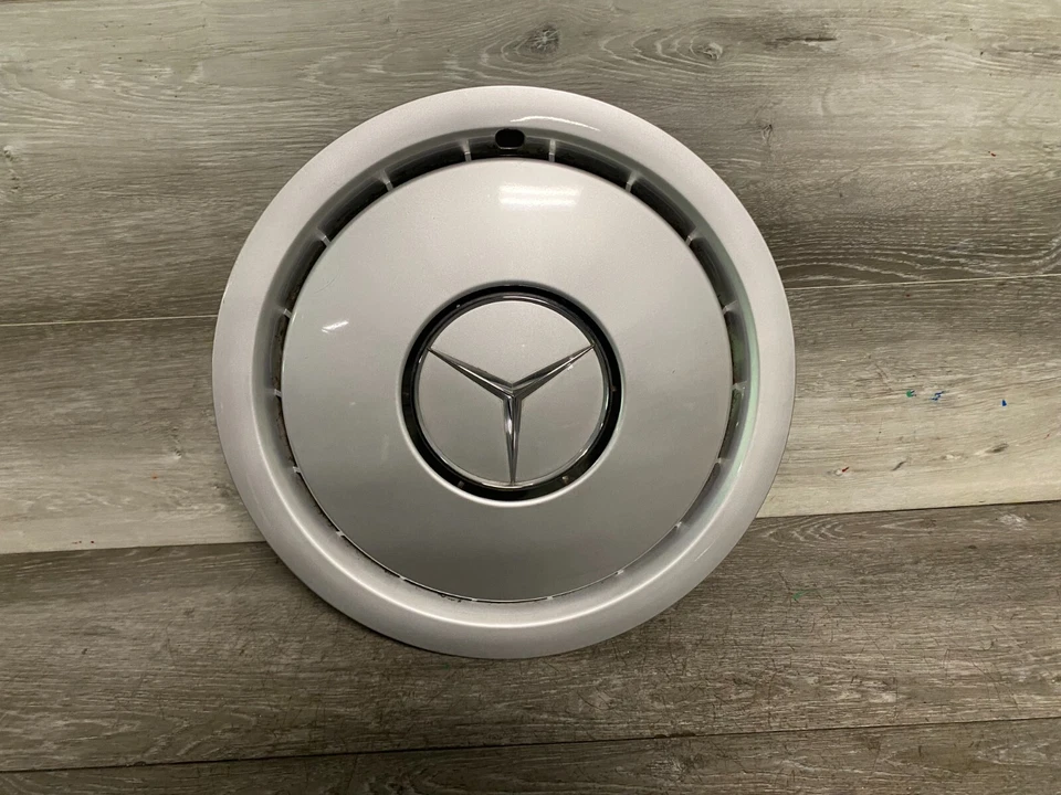 OEM MERCEDES BENZ W201 W124 190E 1984-1993 TAPACUBOS CENTRAL RUEDA PLATEADO Foto 1 de 4