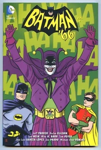 DC Comics Batman '66 Vol. 4 Jeff Parker Trade Paperback Graphic Novel NEW - Foto 1 di 3