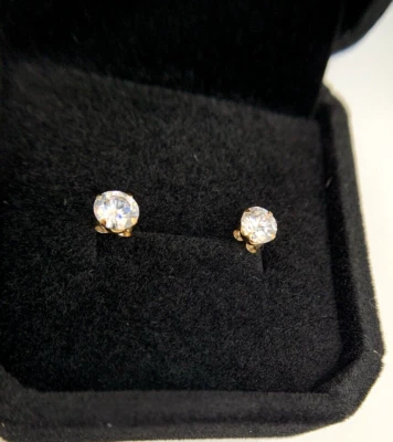 NUEVOS Pendientes de Oro Amarillo 10k con Piedras Redondas Transparentes (5mm), FreeGftBx $4Valu Foto 1 de 4