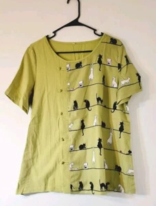 Women's Green Cat Print Short Sleeve Round Neck Top Size L - Picture 1 of 3