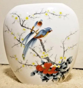 Fino China Jay Japón Jarrón Pájaros y Tema Floral Hermosos Colores 7,125" Alto - Imagen 1 de 7