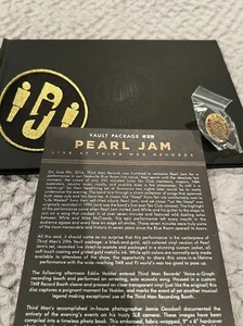 Pearl Jam RARE Third Man Record Book Patch Pin Set FREE SHIPPING! Eddie Vedder - Picture 1 of 1