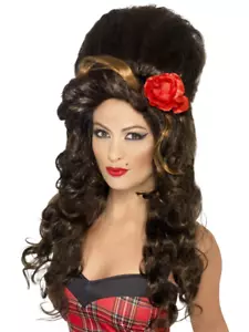 Parrucca Amy Winehouse riabilitazione marrone alveare anni '80 accessorio abito elegante - Foto 1 di 1