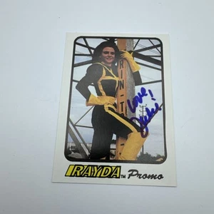 1993 Femforce Rayda Promo Karte Vintage signiert Auto AC Comics Julie Michaels - Bild 1 von 6