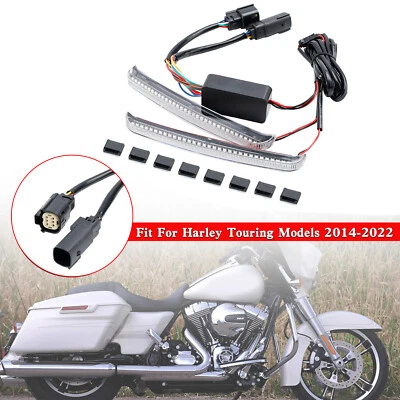 Indicatore di direzione scorrevole LED per borse laterali per Road Glide FLHR A0 - Immagine 1 di 4
