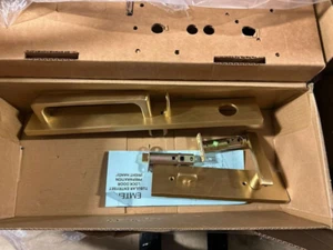 Manija de entrada para zurdos Emtek 4819GVUS4LH Lausana en latón satinado - Imagen 1 de 4