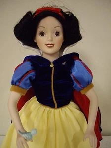 Muñeca de porcelana The Ashton Drake Galleries - Blancanieves, 13 1/2" pulgadas - Imagen 1 de 6