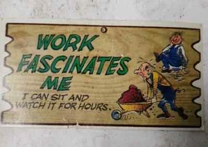1959 Wacky Plak Postcard #10 Work Fascinates Me never posted - Picture 1 of 2