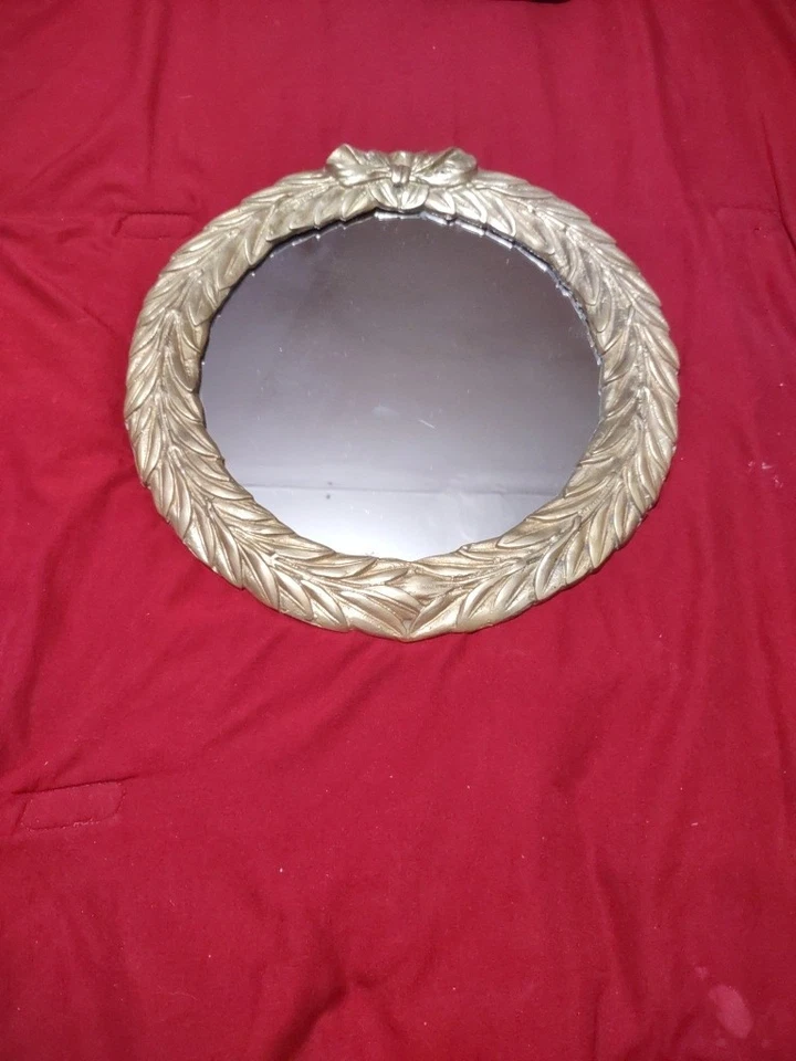 Espejo redondo vintage diseño de corona de laurel de latón Foto 1 de 1
