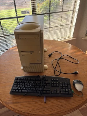 IBM Aptiva 2137-E56 AMD K6 48MB PC con Disco Duro, Win 98 + Más. Funciona bien Foto 1 de 4